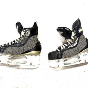 Used Easton UL Junior Hockey Skate Junior 05.5 11860-S000294935