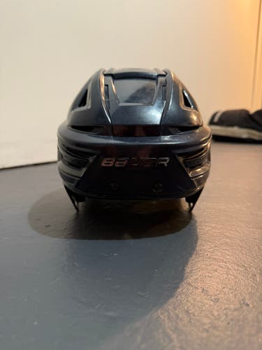 Medium Bauer Re-Akt 150 Helmet  (Used)