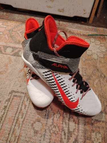 Men's Size M 11.5 (W 12.5) Nike Mid Top Molded Cleats (New)