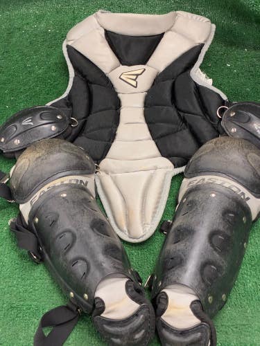 Youth Easton Black Magic Catcher's Set (Used)