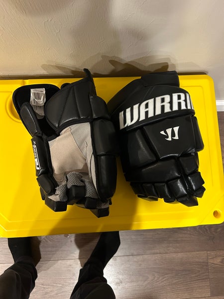 Warrior fat boy lacrosse box goalie gloves 14”