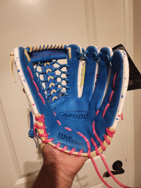 2025 Wilson RH Infield A2000 Softball Glove 12.5" (New)