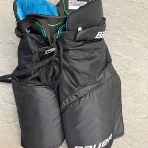Medium Junior Bauer X Hockey Pants (New)