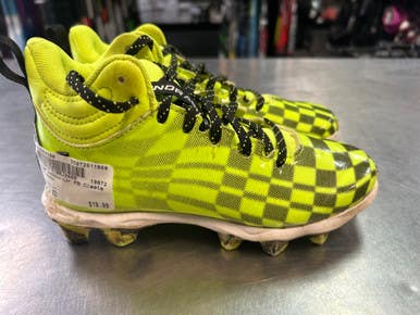 Used Under Armour Jr FB Cleats Yellow Junior 02 11868-S000064280