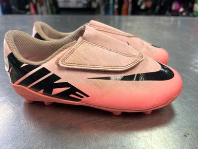 Used Nike Soccer Cleats Pink Youth 12.0 11868-S000064276
