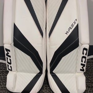 White 22" Youth CCM YTFLEX 3 Goalie Leg Pads (Used)