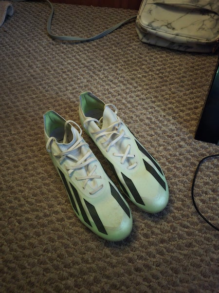 White Men's Size M 9.5 (W 10.5) Adidas Cleats (Used)