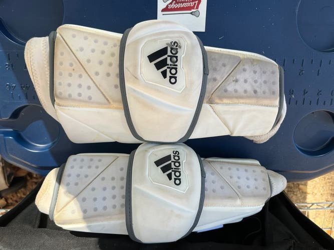 Large/Extra Large Adult Adidas Freak Arm Pads (Used)