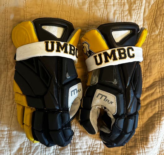 UMBC Maverik Max Gloves 13”