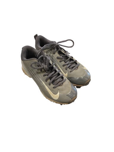 Used Nike GREY NIKE CLEAT BB/SB Cleats Grey Junior 02.5 11884-S000049533