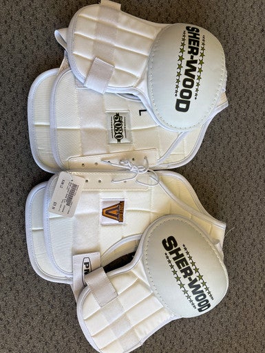 Used Sher-wood 5030 S/P Senior Shoulder Pads LG 11858-S000077552