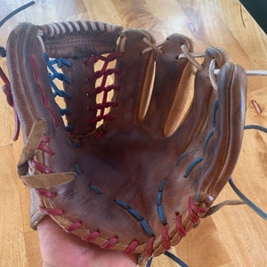 Infield Nokona Baseball Glove 11.5" (Used)