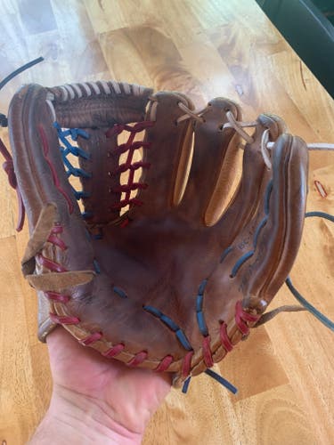 Infield Nokona Baseball Glove 11.5" (Used)