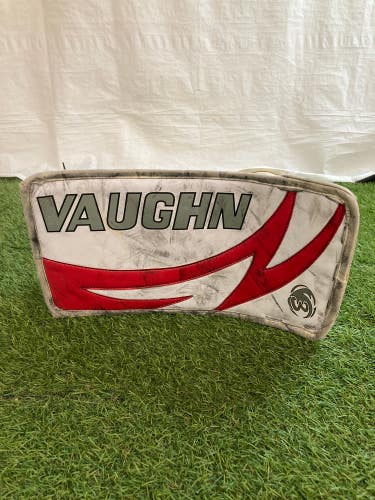 Junior Vaughn Velocity 7500 Goalie Gloves & Blockers Regular (Used)