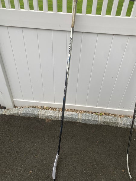 Intermediate Easton Stealth 30 Right Handed Hockey Stick P28 (Used)
