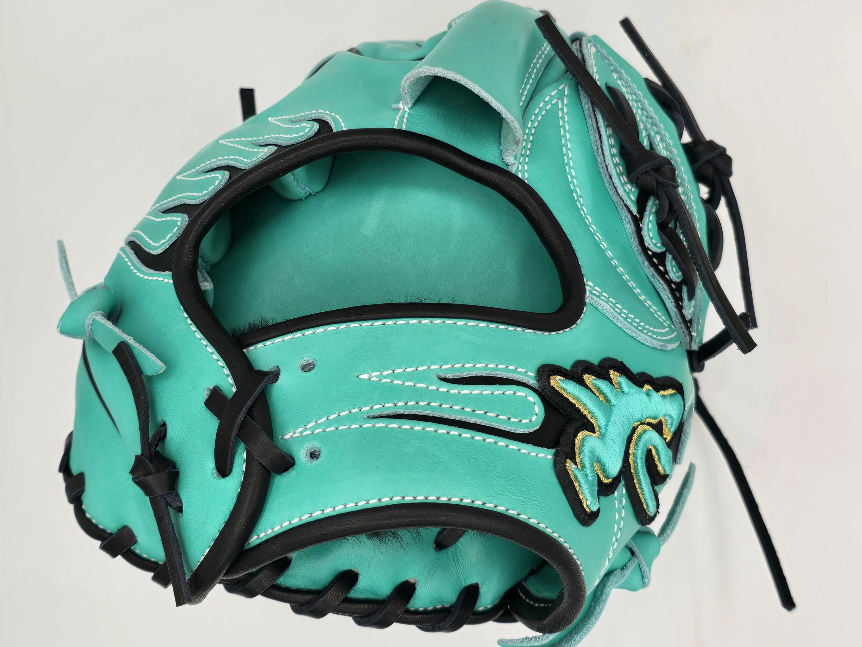 Rare Find: Glove Studio Ryu, RHT Pitchers Glove | SidelineSwap
