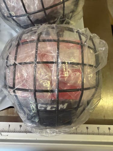 CCM Cage- FM580 - Small