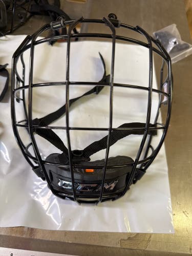 CCM Cage - FM780- L