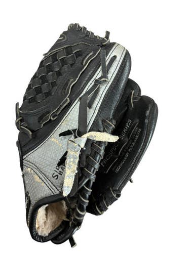 Mizuno (Used) Black Right Hand Throw 10" Baseball Glove