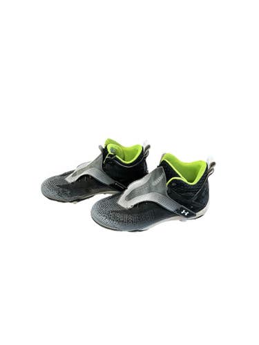 Under Armour (Used) Size M 11.0 (W 12.0) Gray Adult