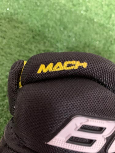 Black Youth Bauer Supreme Mach Gloves 9" (Used)