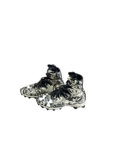 Under Armour (Used) Size M 3.5 (W 4.5) White