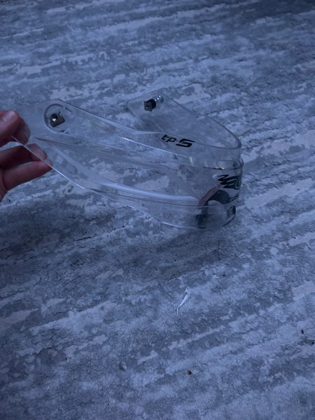 Goalie throat guard lacrosse