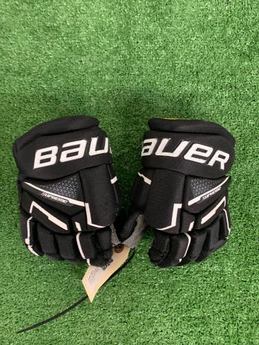 Black Youth Bauer Supreme Mach Gloves 9" (Used)