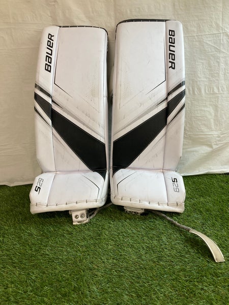 Black Medium Intermediate Bauer Supreme S29 Goalie Leg Pads (Used)