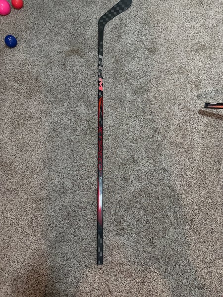 Intermediate CCM Jetspeed FT7 Pro Right Handed Hockey Stick P28 (New)