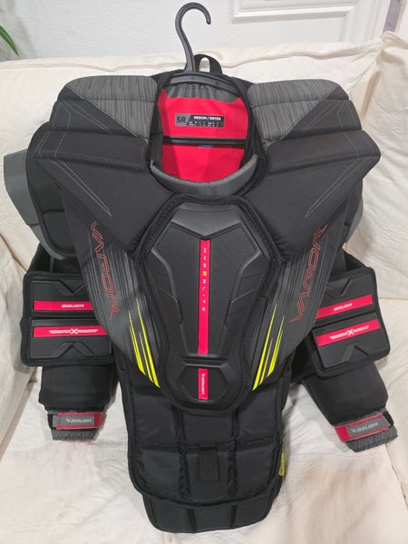 (New) Medium 2023 Bauer Vapor Hyperlite 2 Goalie Chest Protector
