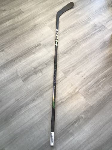 Senior CCM Jetspeed FT7 Pro Right Handed Hockey Stick P28 Pro Stock Hovorka (New)
