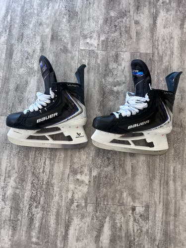 2025 Bauer Vapor Flylite Hockey Skates Regular Width 9 (New)