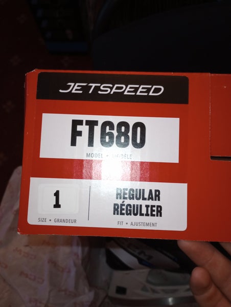 *Unused* CCM JetSpeed FT 680 Hockey Skates Regular Width Size 1 (New)