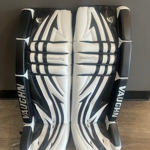 Vaughn Velocity V4 7600 Goalie Pads New