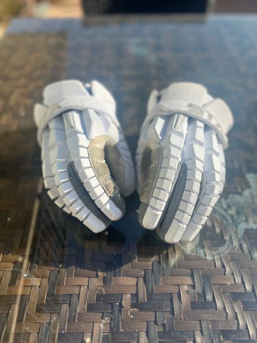 STX Surgeon RZR Lacrosse Gloves Medium (Used)