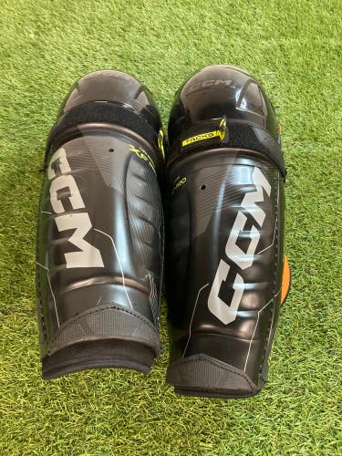 Senior CCM Tacks xf pro Shin Pads 14" (Used)