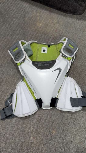 Adult Large Maverik MAX M5 EKG Speedpad Shoulder Pads (New)