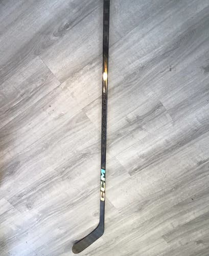 Senior CCM Jetspeed FT7 Pro Right Handed Hockey Stick P28 Pro Stock Entwistle (New)