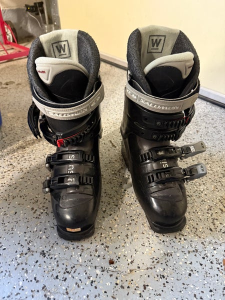 Women's Salomon Performa Ski Boots (Used)