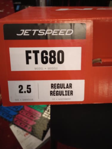 *Unused* CCM JetSpeed FT 680 Hockey Skates Regular Width Size 2.5 (New)
