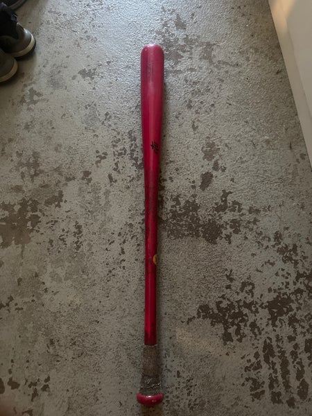 Victus JC24 Maple Bat (-3)  30 oz 33" (Used)