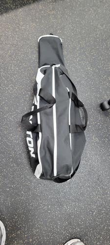 Used Easton BAT BAG BB/SB Player Carry Bag Black 11497-S000150677