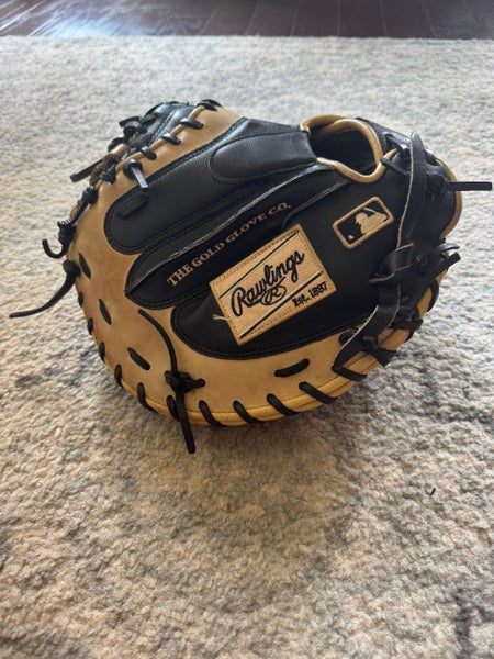 Nice!! Rawlings Heart of the Hide “Yadier Molina” Cleaned and conditioned!!