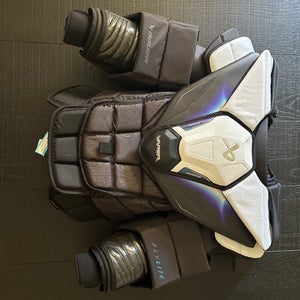 Medium 2025 Bauer FlyLite Goalie Chest Protector (Like New)