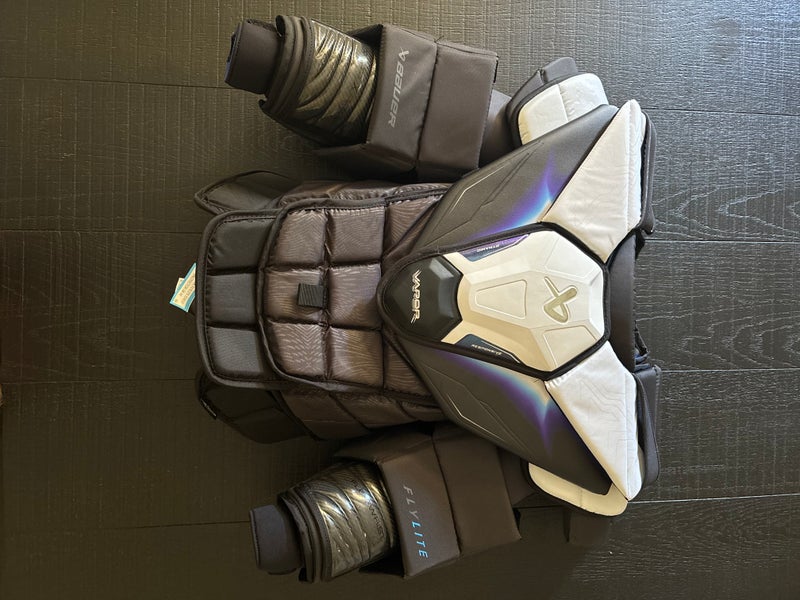 Medium 2025 Bauer FlyLite Goalie Chest Protector (Like New)