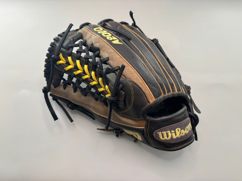 Wilson LHT A2000 Baseball Glove 12.25" (Used)
