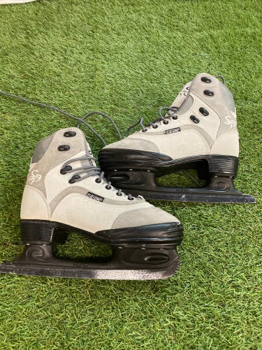 Gray CCM Figure Skates Adult 7 (Used)