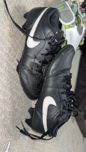 Black Men's Adult Size M 10.0 (W 11.0) Air Jordan Cleats (Used)