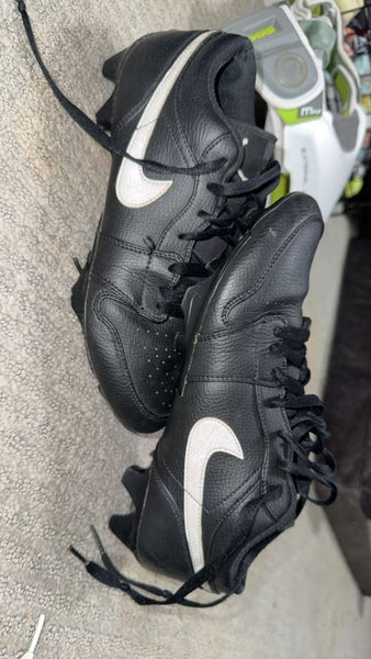 Black Men's Adult Size M 10.0 (W 11.0) Air Jordan Cleats (Used)